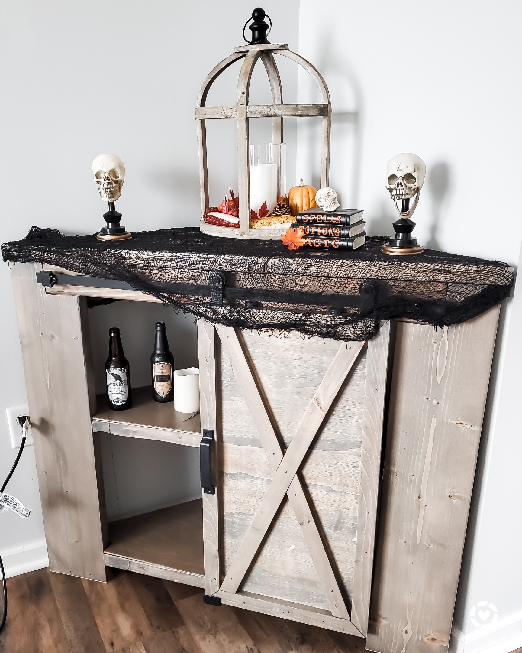 How to build a corner table with a sliding barn door…